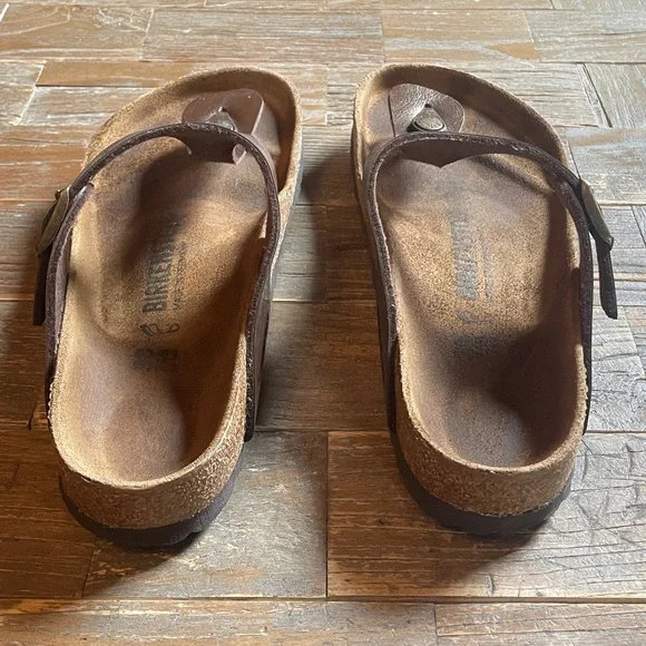 Birkenstock Gizeh Metallic Bronze Sandals🖤 - Picture 6 of 14